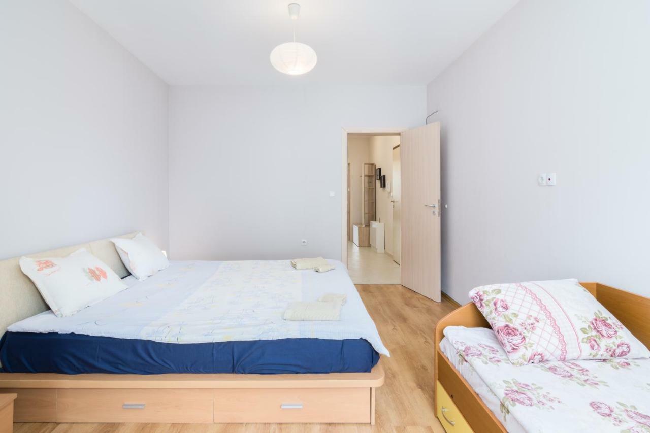 Vitosha View One Bedroom Apartment By Flat Mаnager Sofia Eksteriør billede
